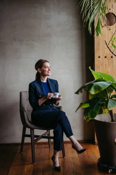 Portrait Young Woman Sitting Window Green Office Full Plants — Stock Photo, Image