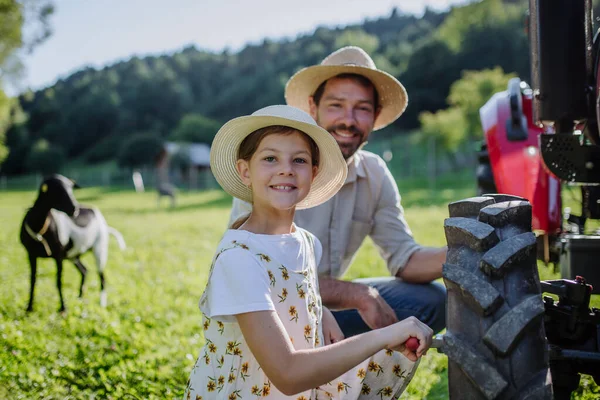 Farmer Father Teaching Daughter How Fix Wheel Tractor Young Girl — Stock Photo, Image