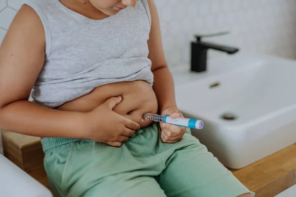 Little Boy Diabetes Injecting Insulin His Belly Close Young Boy — Stock Photo, Image