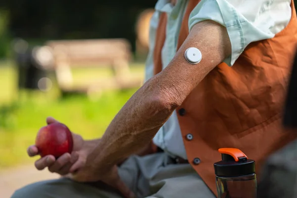 Close Senior Man Sensor Continuous Glucose Monitor His Arm Man — Stock Photo, Image