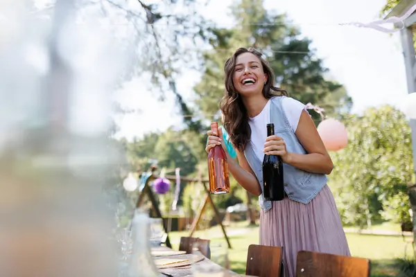 Young Beautiful Woman Preparing Drinks Summer Garden Party Hostess Holding — Stock Photo, Image