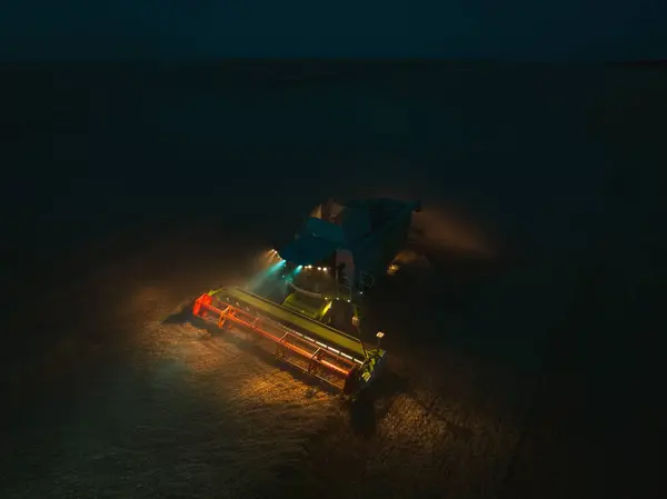 Aerial View Tractor Harvester Working Field Night Agriculture Cultivation Industrial — Stock Photo, Image