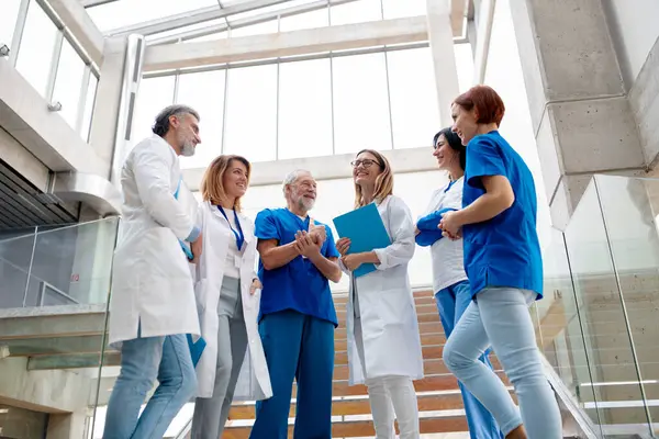 Team Doctors Taking Hospital Corridor Smiling Colleagues Doctors Team Discussing — Stock Photo, Image