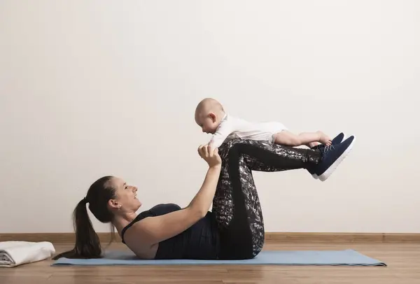 Home Exercise Mother Baby Mommy Workout Physical Activity Mother While Stockbild
