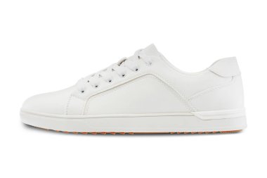 Sıradan beyaz ayakkabı manzaralı bir erkek.