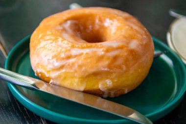 Tatlı, şeker kaplı çörekler. Kapatın.