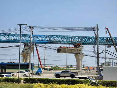 Binaların ve yükseltilmiş yolların inşaatı