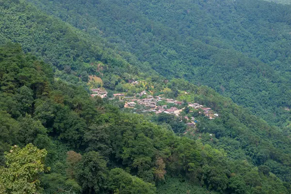山の景色 バンパンハイ チェンライ省 — ストック写真