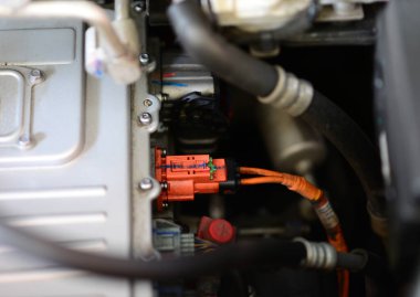 Elektrikli araçlar için yüksek voltaj kabloları