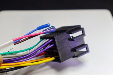 Otomotiv dünyanızı canlı bir LED Bağlayıcıyla aydınlat.