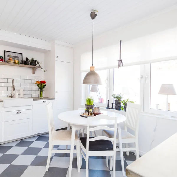 Cozinha Design Interiores Mesa Lado Janela Quadrado Chão — Fotografia de Stock