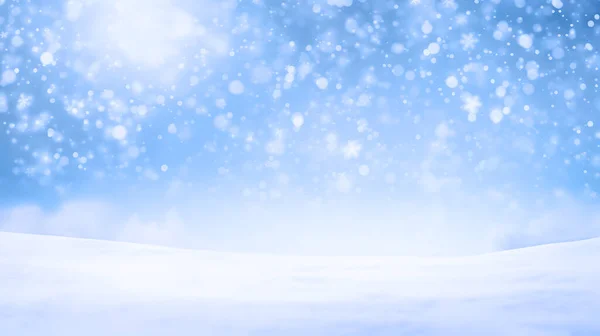 Schöne Winter Hintergrundbild Von Leichtem Schneefall Und Blauem Himmel — Stockfoto