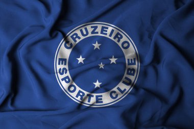 Pringsewu, lamba 30 Ekim 2024; Cruzeiro futbol kulübü, seçici odak logosu arka plan Brezilya Serie A Şampiyonası.