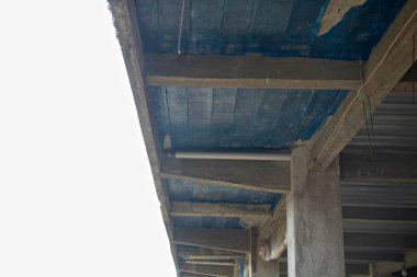 Çok katlı inşaat sahalarındaki Çerçeve Duvarı Yapılarının güçlendirilmesi. Sürdürülebilir Tahta-Beton Bileşik Görünümü