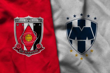 Pringsewu, Lampung; 25 Haziran 2025; Urawa Red Diamonds futbol kulübü logosu ve Monterry futbol kulübü logosu birleşimi
