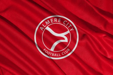Pringsewu, Lampung; 6 Ağustos 2025; Hollanda 2. Lig 'de Almere City FC futbol kulübünün kumaşlı bayrak logosu