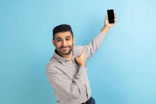 Adamının Görüntülü Konuşması Kameraya Bakması Akıllı Telefona Boş Bir Ekranla — Stok fotoğraf