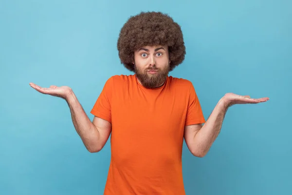 Clueless Confused Man Afro Hairstyle Shirt Shrugging Shoulders Doesn Know — Stock Photo, Image