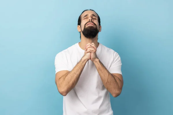 Man Wearing White Shirt Looking Holding Hands Together Praying God — Stockfoto