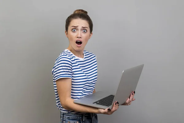 Side View Shocked Woman Wearing Striped Shirt Working Laptop Surprised — Stock Photo, Image