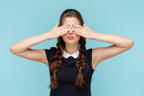 Woman Braids Covering Eyes Palm Tries Hide Everybody Feels Ashamed — Stock Photo, Image