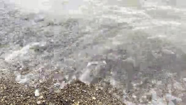 Spazzatura Rovesciata Sulla Spiaggia Mare Sporco Spiaggia Sabbiosa Inquinamento Ambientale — Video Stock