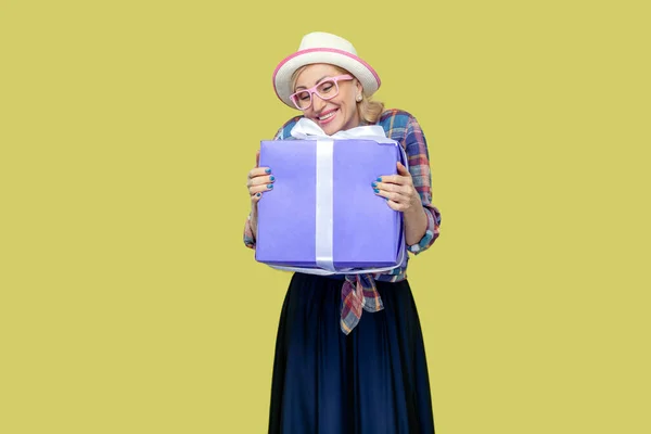 Portrait Pretty Optimistic Smiling Mature Woman Wearing Checkered Shirt Hat — Stock Photo, Image
