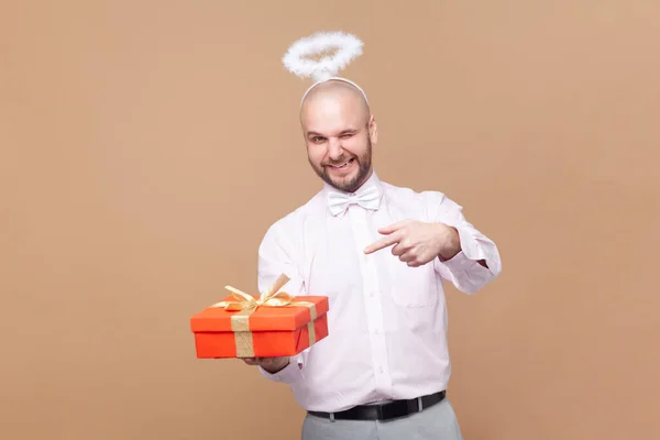Cute Optimistic Bald Bearded Man Nimb Head Holding Pointing Red — Stock Photo, Image