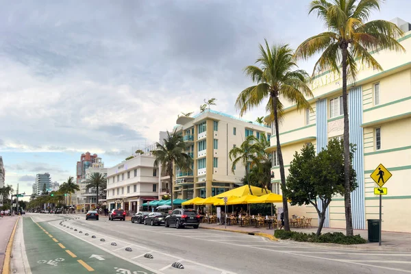 佛罗里达州迈阿密 2023年8月25日 迈阿密海滩弗里茨酒店海洋大道公寓中的Barbizon — 图库照片