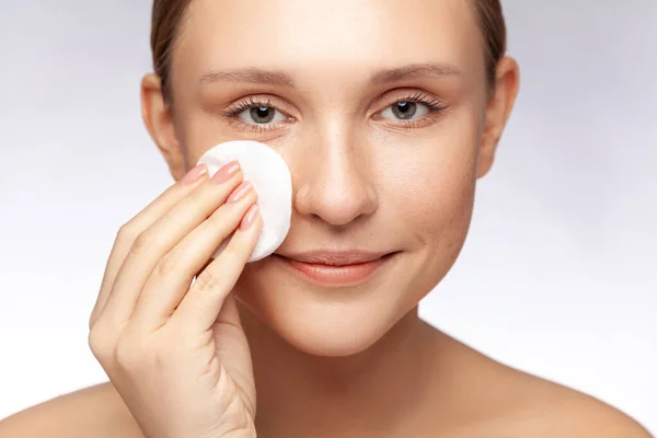 Cuidado Piel Belleza Higiene Cuidado Personal Retrato Cerca Una Hermosa —  Fotos de Stock