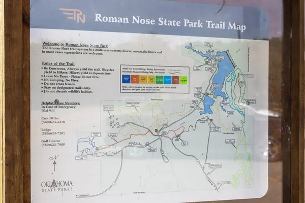 オクラホマ州ワトンガ 10月25日 2023 ローマのノーズ州立公園トレイルマップ — ストック写真
