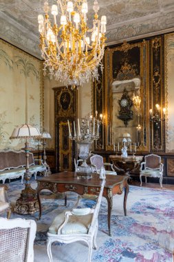 Miami, Florida - 25 Ağustos 2023: Villa Vizcaya Müzesi, İtalyan mimari odası.
