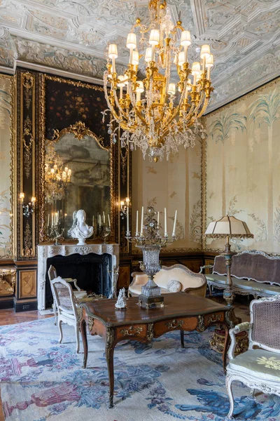 Miami, Florida - 25 Ağustos 2023: Villa Vizcaya Müzesi, İtalyan mimari odası.