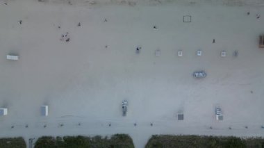 Playa Miami Plajı 'nda egzotik tatil deneyimi için lüks sahil manzarası ve okyanus kıyısı.