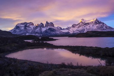 Torres del Paine Ulusal Parkı, Dağ manzarası, Patagonya, Şili.