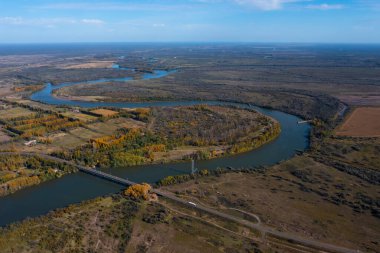 Patagonya 'daki Rio Negro manzarası, Arjantin' in General Conesa şehrinden geçiyor..