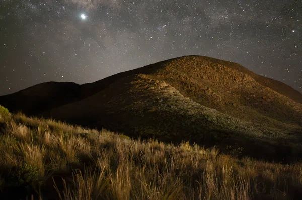 Melkweg Van Een Berg Nachts — Stockfoto