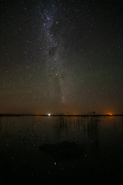 Sternenhimmel Spiegelt Sich Wasser Provinz Pampa Patagonien Argentinien — Stockfoto