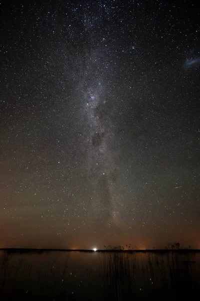 Cielo Estrellado Reflejado Agua Provincia Pampa Patagonia Argentina — Foto de Stock