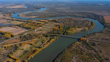 Patagonya 'daki Rio Negro manzarası, Arjantin' in General Conesa şehrinden geçiyor..