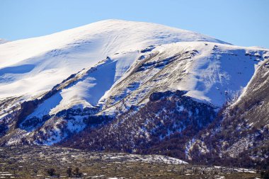 And Dağları manzarası, La Plata Gölü, Huente Co, Chubut Eyaleti, Patagonya, Arjantin.