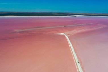 La Pampa, Patagonya, Arjantin 'deki tuz gölünün tuz madeni çıkarımı