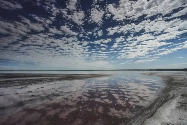 La Pampa Eyaleti 'ndeki Pampas Saline Gölü, Salinas Grandes de Hidalgo, La Pampa, Arjantin.