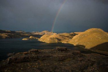 Torres del Paine Ulusal Parkı, Dağ Ortamı, Patagonya, Şili.