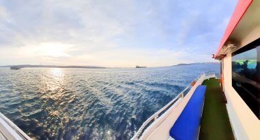 İstanbul, Türkiye, İstanbul şehrini özel bir Boğaziçi tekne gezisinden görüyor