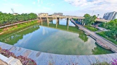 Çin, LeShan, 01.01.2025 güzel Rugong nehri eski Suji Çin şehrinden akıyor.