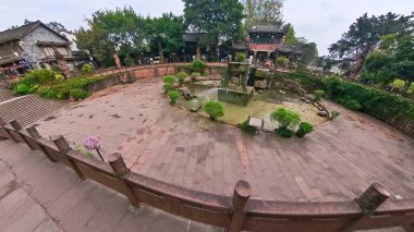 HuangLong 'daki eski binaların çekimleri Çin kasabasına