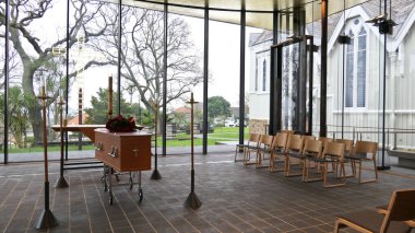 Dini Hristiyan ya da Katolik mihrabının kutlamalara ve cenazelere ibadet etmek için yakın çekimi