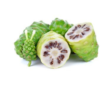Egzotik meyve - beyaz arka plan üzerinde Noni meyve