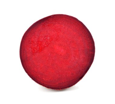 Pancar kökü beyaz arkaplanda izole edildi